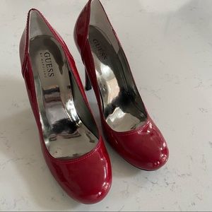 Guess patent leather shoes